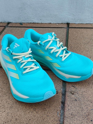 Adidas Supernova Stride athletic shoes like new, size 42⅔, turquoise