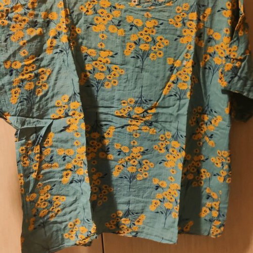 Emery Rose floral top XL like new, green