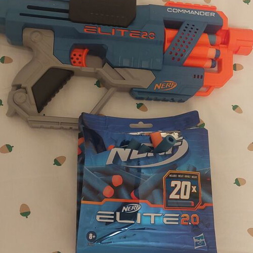 Nerf Commander Elite 2.0 blaster like new with extra 20 darts