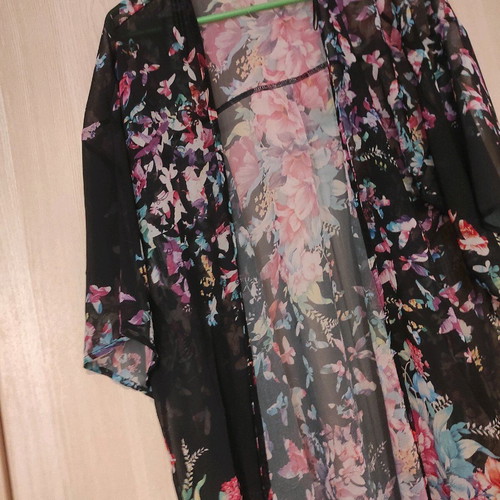 Kimono used with floral pattern, size M