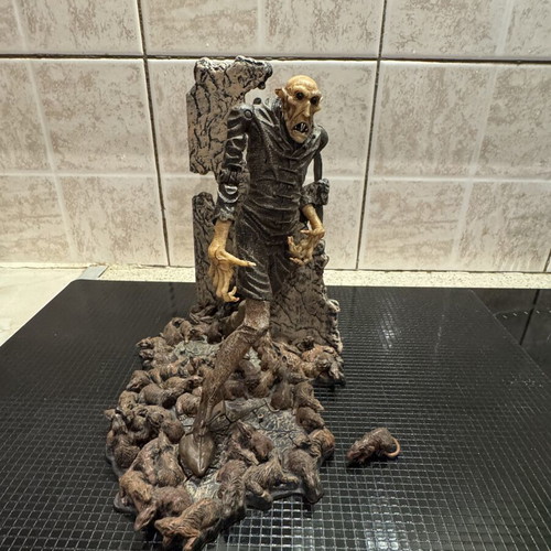 Silent Screamers Nosferatu Graf Orlok Dracula horror action figure used