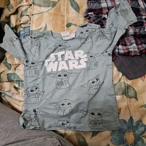 Baby T-shirts 12-18 months like new condition