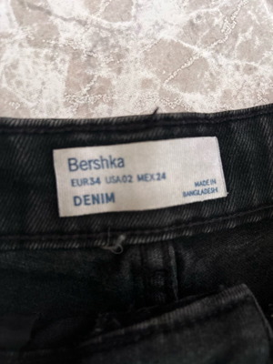 Bershka short black denim shorts like new, XS 34 6