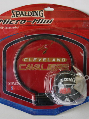 Spalding NBA Cleveland Cavaliers 2009 basketball hoop and sealed ball new
