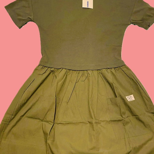 Walk dress new, khaki with front pockets, age 13-14