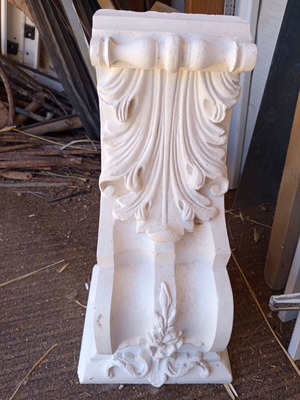 Decorative plaster akrokeramo used with fabric stabilization