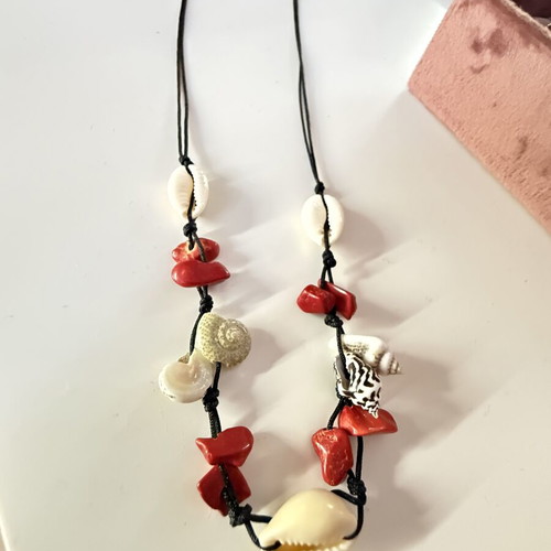 Necklace with shells new