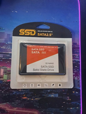 SSD SATA III 4TB used with minor defect