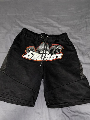 Trapstar men's black bermuda shorts size S like new