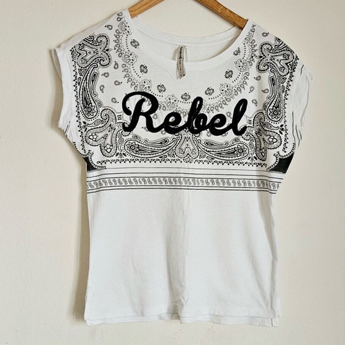 Stradivarius cotton t-shirt with designs like new, size S