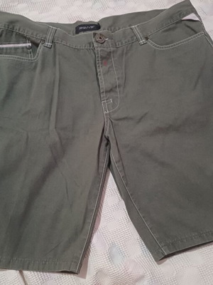 3Guys Cotton Bermuda Shorts like new, size 40, khaki