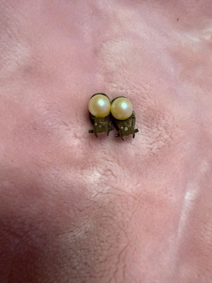 Vintage earrings used with pearl, small, white