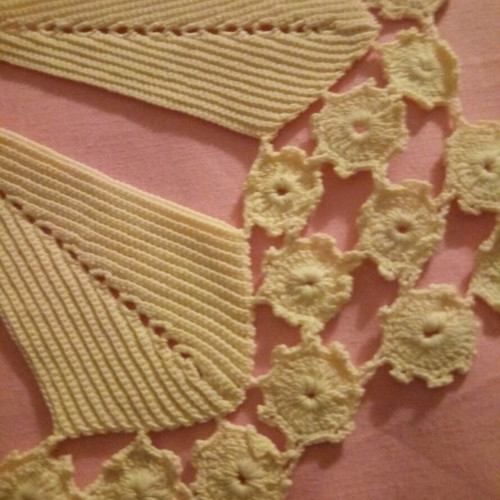 Knitted doily used with 10 shaped leaves, beige color