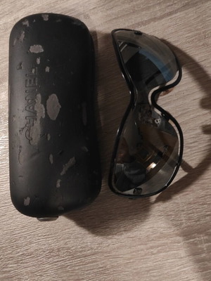 Γυαλιά ηλίου Chanel τύπου μάσκα μεταχειρισμένα, μαύρα χωρίς γρατζουνιές