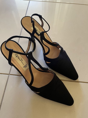 Eglantine black fabric pumps with leather sole, size 38, like new