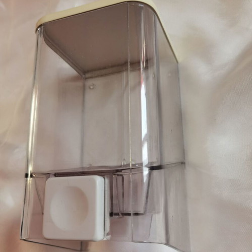 Soap dispenser like new