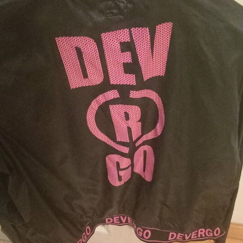 Women's jacket like new with striking colors