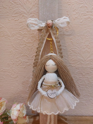 Scented candle with handmade macrame doll keychain new
