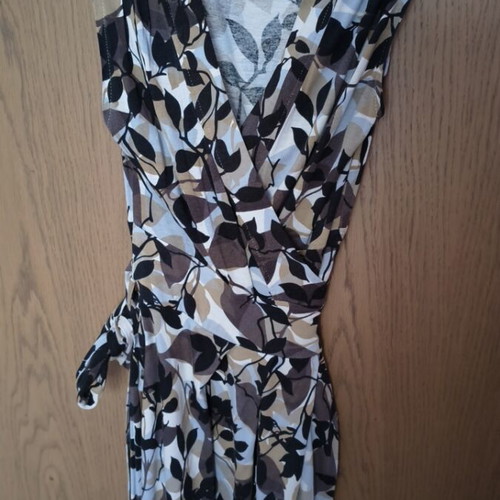 Benetton dress like new, white and brown, belt detail, size S