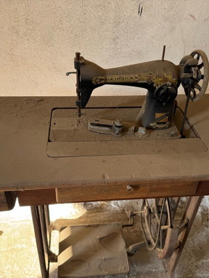 Mercedes sewing machine used