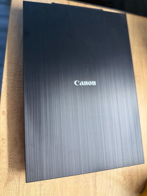 Canon Lide 400 scanner σαν καινούργιο