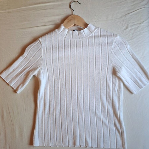 Bershka white t-shirt size XS like new