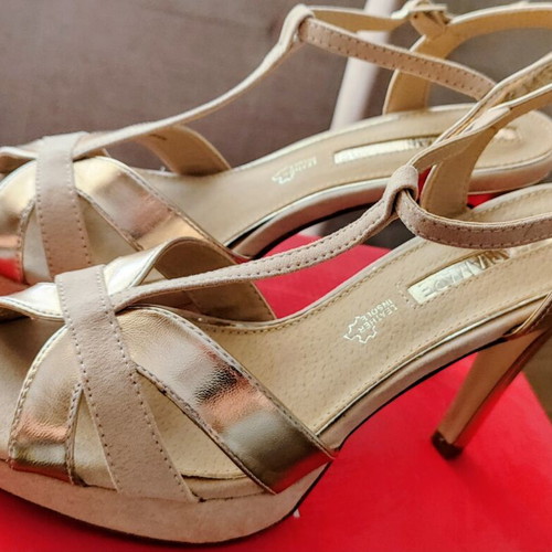 Mariamare Rose Gold & Nude Heeled Sandals size 40 like new