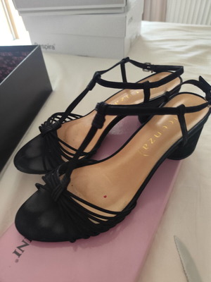 Carlo Pazolini leather sandals size 38 like new, black, round heel