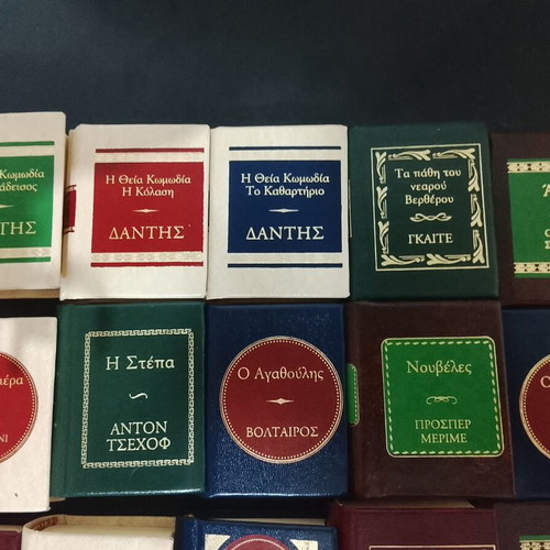 De Agostini miniature books like new, pack of 20