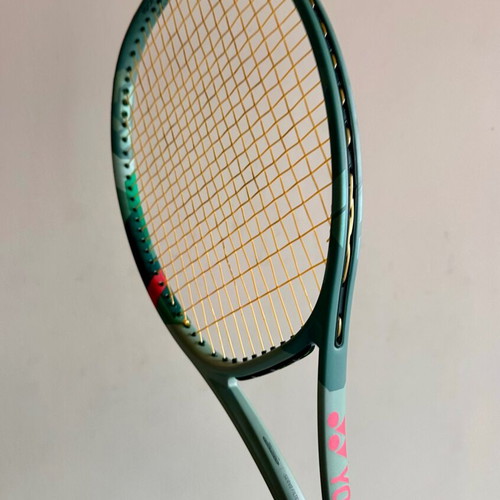 Yonex Percept 97D 18X20 racket like new