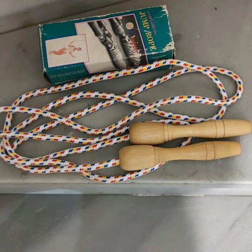 Jump rope with wooden handles new, colorful, length 2.7m