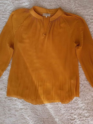 Lynne women's blouse like new, size XL
