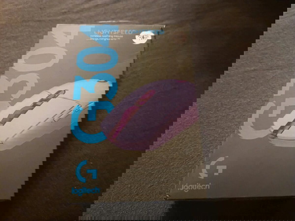 Logitech G304 mouse