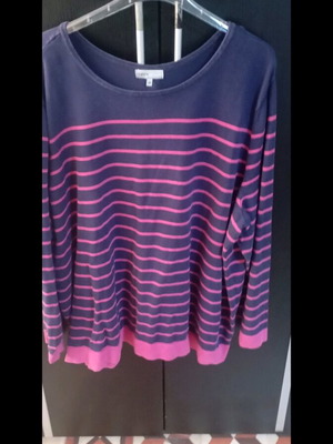 Blouse new 2XL pink with button design on back