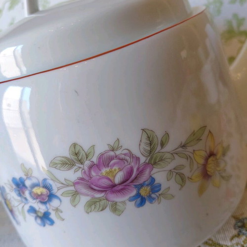 Vintage tea set like new with floral design