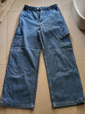 Cargo denim pants Bershka blue like new, wide leg, size M