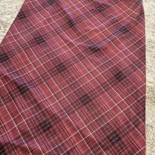 Stradivarius skirt like new, lined with tulle, burgundy