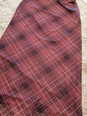 Stradivarius skirt like new, lined with tulle, burgundy