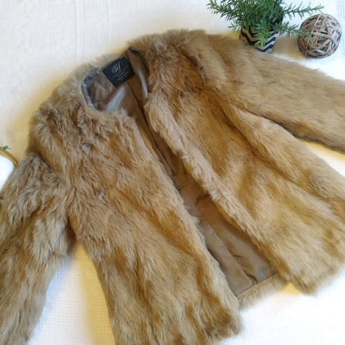 Zara fur like new, beige, size M