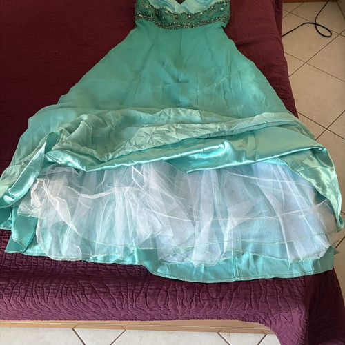 Charly evening dress like new, 100% silk turquoise with bead embroidery
