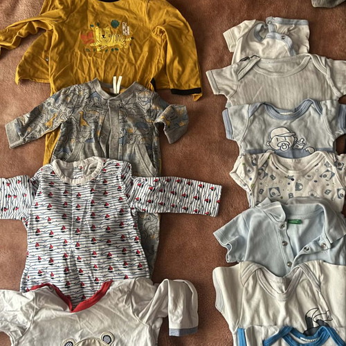 Baby clothes like new, pack of 65 pieces boys (0-9 months)