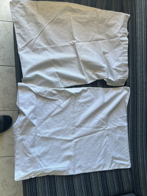 Striped pillowcases green and white set of 2 like new