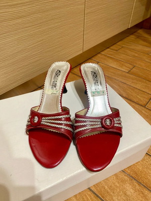Κόκκινα kitten heels