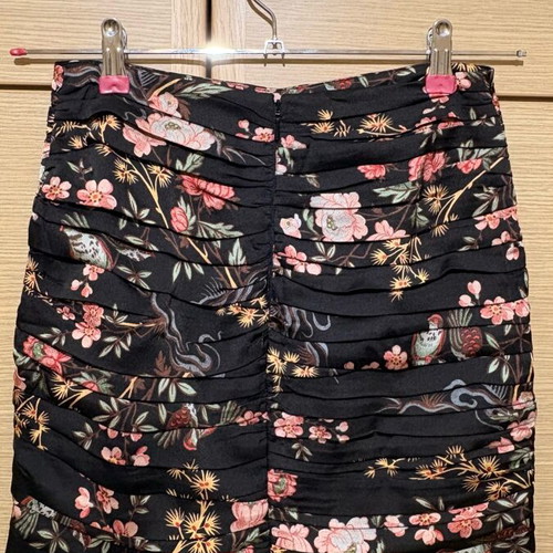 Mango pleated skirt new, black with multicolor patterns, size small