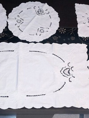Cutwork table linen set like new, white