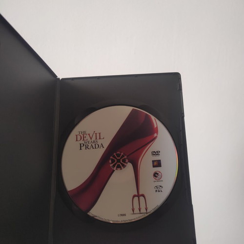 The Devil Wears Prada DVD like new with subtitles