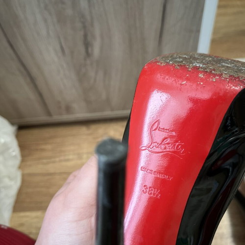Christian Louboutin γόβες μεταχειρισμένες, μέγεθος 38.5, μαύρες