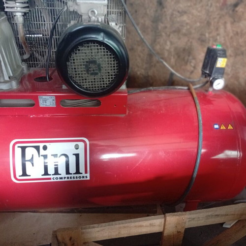 Fini BK120-500F-10T Industrial Air Compressor like new