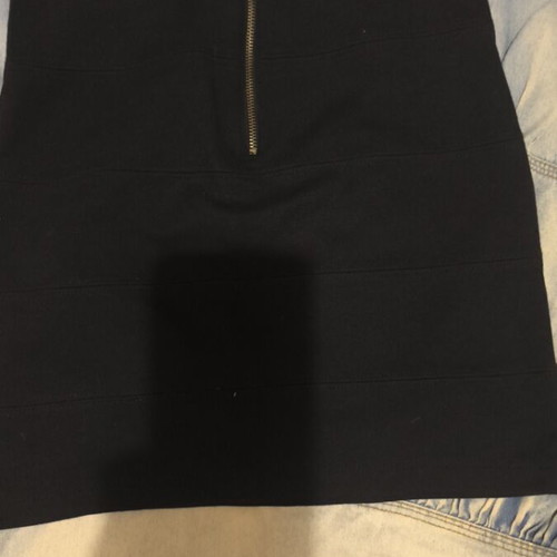 DKNY black skirt medium, like new