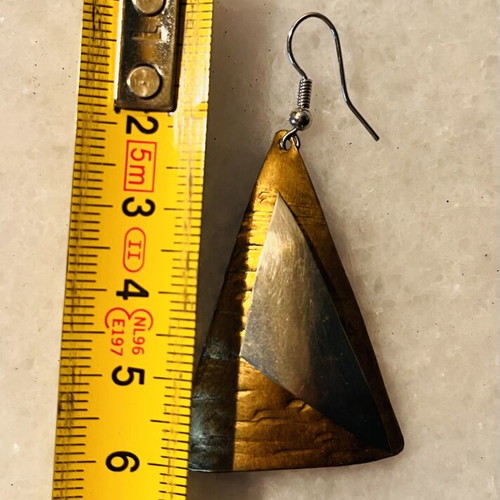 Vintage triangular earrings with two-tone metal design like new
